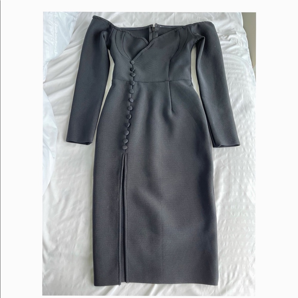 New without TAGS Gorgeous cocktail dress perfect for the holidays ⭐️💫